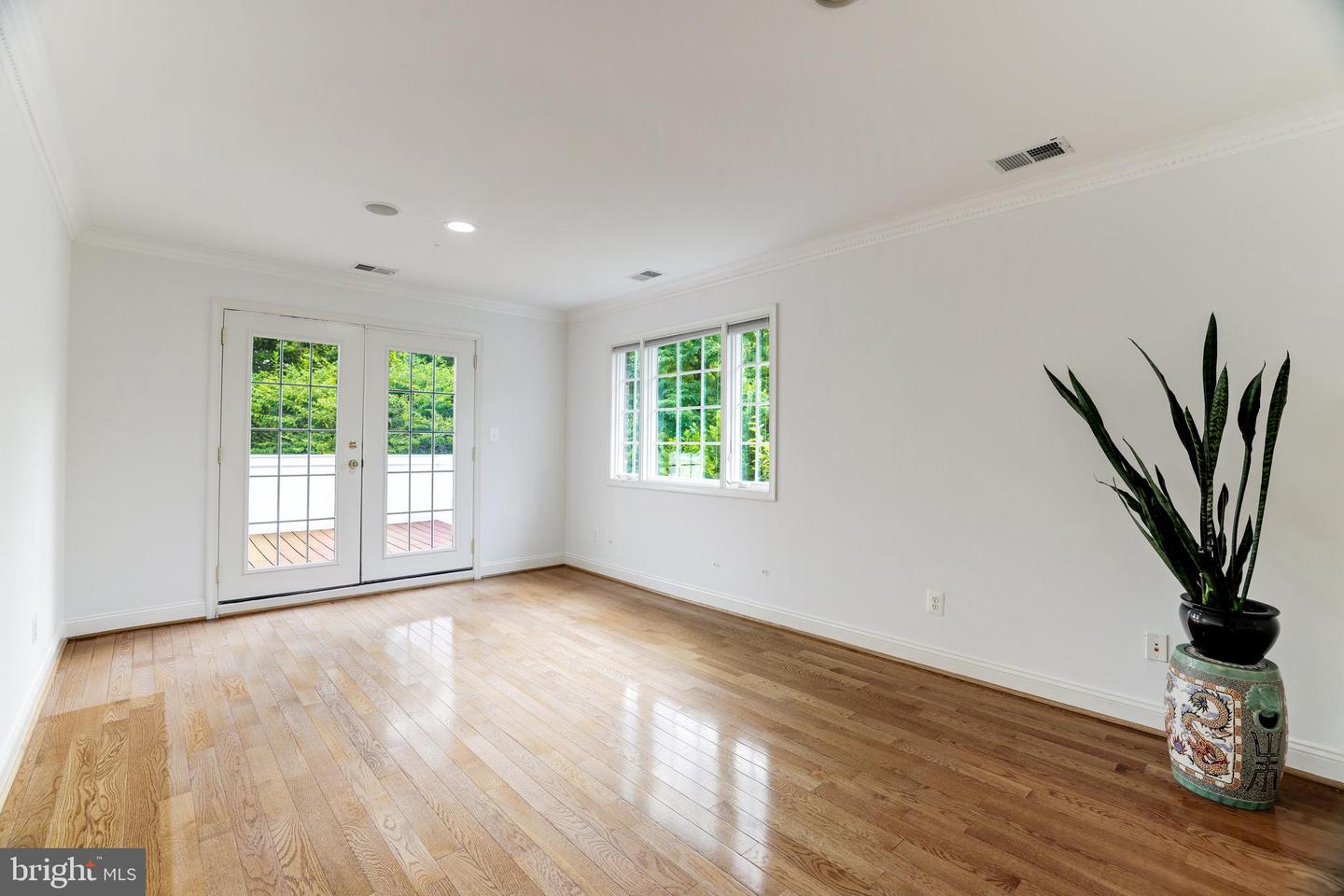 6318 GEORGETOWN PIKE, MCLEAN, Virginia 22101, 6 Bedrooms Bedrooms, ,6 BathroomsBathrooms,Residential,For sale,6318 GEORGETOWN PIKE,VAFX2249404 MLS # VAFX2249404
