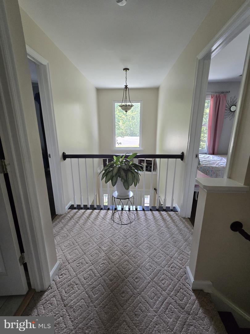 8002 SOURWOOD CT, SPOTSYLVANIA, Virginia 22551, 4 Bedrooms Bedrooms, ,3 BathroomsBathrooms,Residential,For sale,8002 SOURWOOD CT,VASP2034122 MLS # VASP2034122