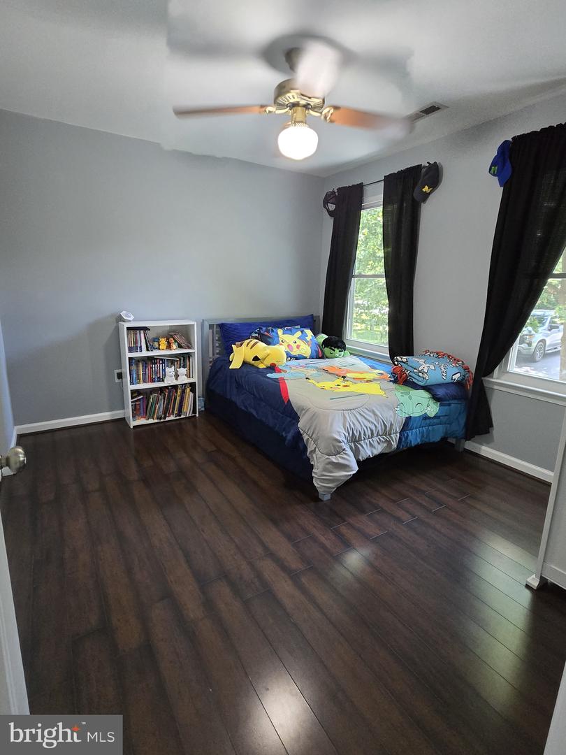 8002 SOURWOOD CT, SPOTSYLVANIA, Virginia 22551, 4 Bedrooms Bedrooms, ,3 BathroomsBathrooms,Residential,For sale,8002 SOURWOOD CT,VASP2034122 MLS # VASP2034122
