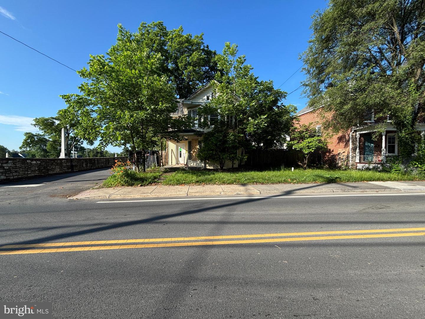 381 NATIONAL AVE, WINCHESTER, Virginia 22601, 3 Bedrooms Bedrooms, ,1 BathroomBathrooms,Residential,For sale,381 NATIONAL AVE,VAWI2008018 MLS # VAWI2008018