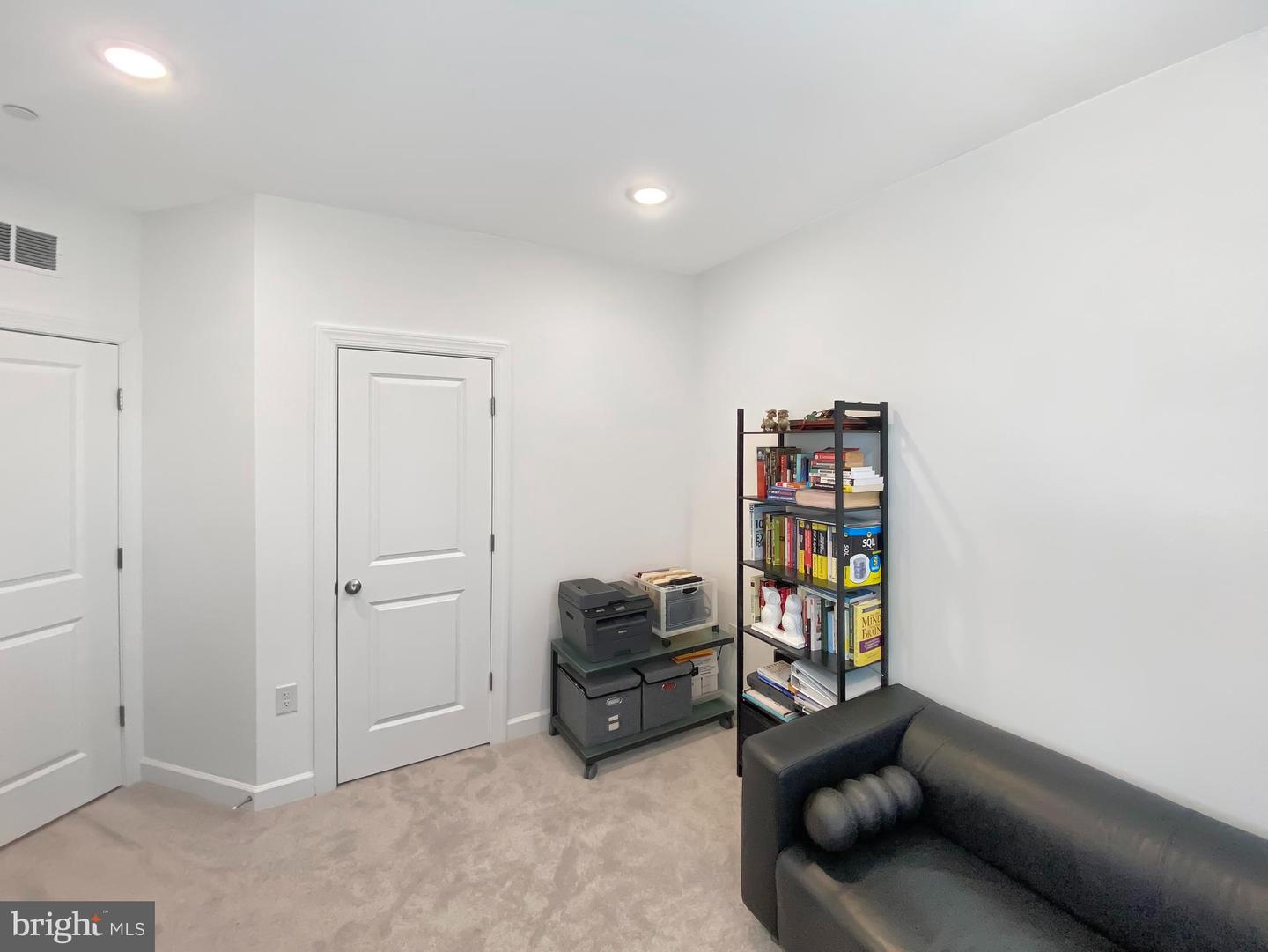 14344 YESLER AVE #5, CHANTILLY, Virginia 20151, 3 Bedrooms Bedrooms, ,2 BathroomsBathrooms,Residential,For sale,14344 YESLER AVE #5,VAFX2249454 MLS # VAFX2249454