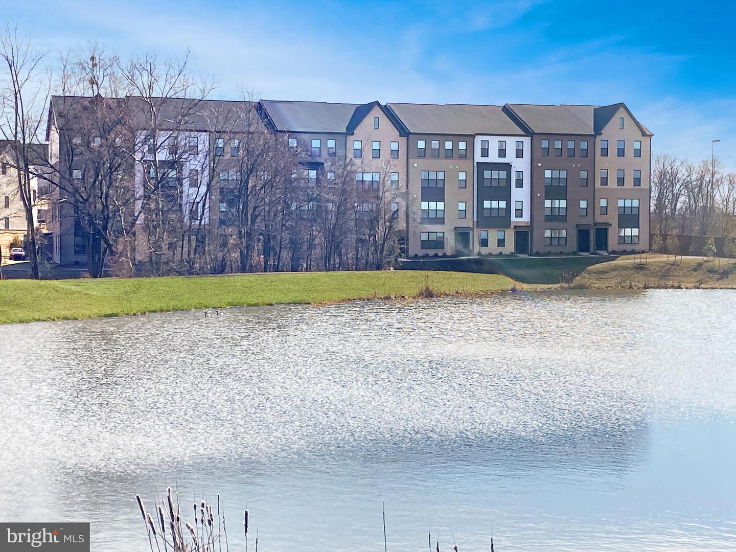 14344 YESLER AVE #5, CHANTILLY, Virginia 20151, 3 Bedrooms Bedrooms, ,2 BathroomsBathrooms,Residential,For sale,14344 YESLER AVE #5,VAFX2249454 MLS # VAFX2249454
