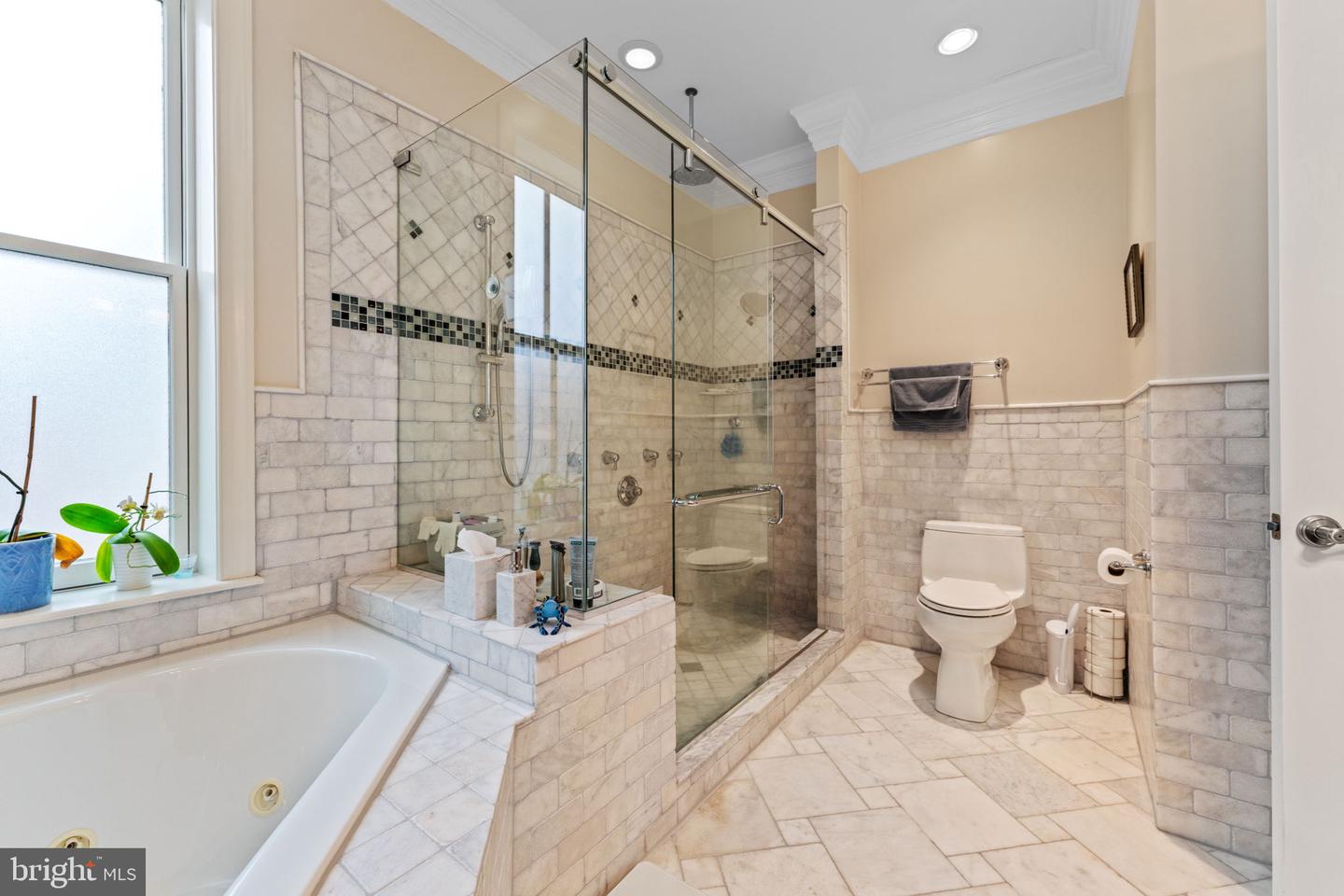 1530 15TH ST NW, WASHINGTON, District Of Columbia 20005, 4 Bedrooms Bedrooms, ,3 BathroomsBathrooms,Residential,For sale,1530 15TH ST NW,DCDC2207042 MLS # DCDC2207042