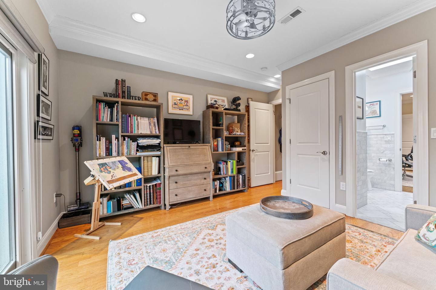 1530 15TH ST NW, WASHINGTON, District Of Columbia 20005, 4 Bedrooms Bedrooms, ,3 BathroomsBathrooms,Residential,For sale,1530 15TH ST NW,DCDC2207042 MLS # DCDC2207042