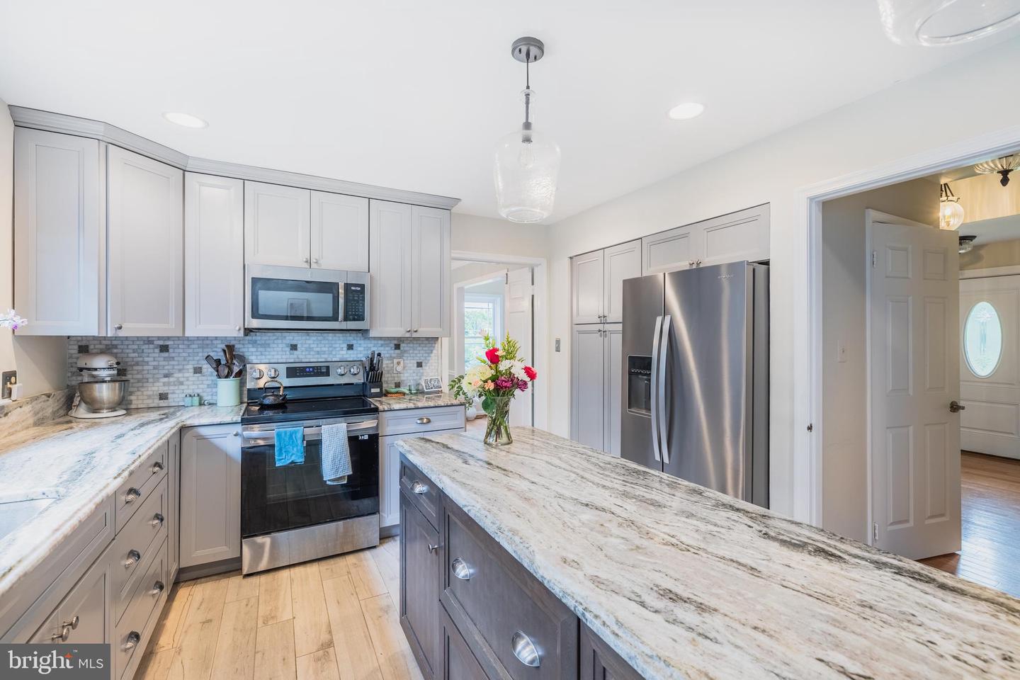 1439 MILLIKENS BEND RD, HERNDON, Virginia 20170, 4 Bedrooms Bedrooms, ,3 BathroomsBathrooms,Residential,For sale,1439 MILLIKENS BEND RD,VAFX2249462 MLS # VAFX2249462
