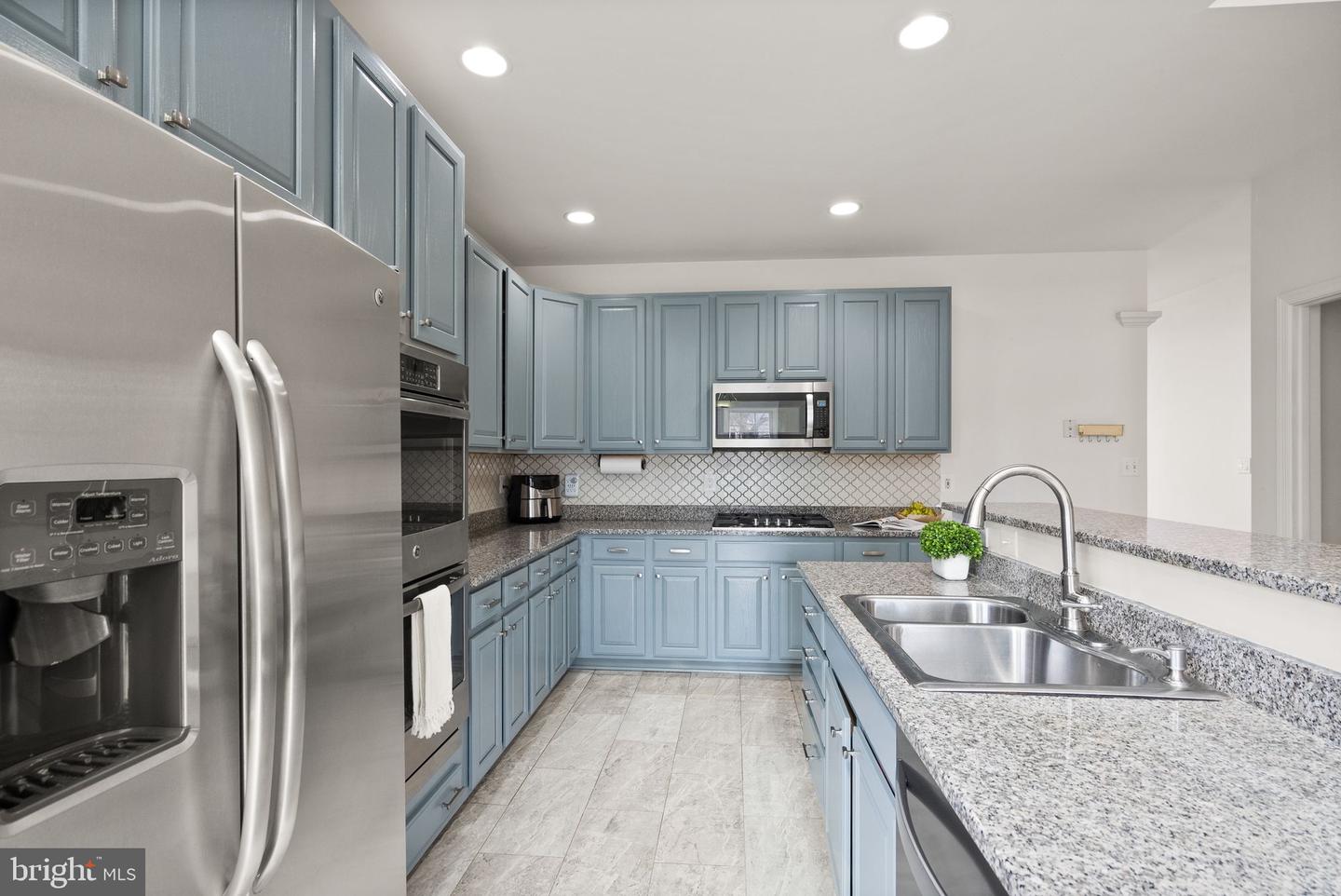 6253 SIBEL PL, ALEXANDRIA, Virginia 22310, 5 Bedrooms Bedrooms, ,4 BathroomsBathrooms,Residential,For sale,6253 SIBEL PL,VAFX2220530 MLS # VAFX2220530