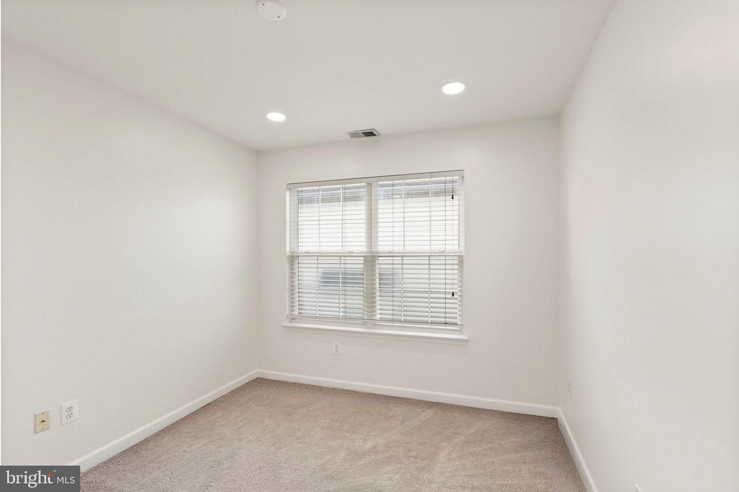 6253 SIBEL PL, ALEXANDRIA, Virginia 22310, 5 Bedrooms Bedrooms, ,4 BathroomsBathrooms,Residential,For sale,6253 SIBEL PL,VAFX2220530 MLS # VAFX2220530