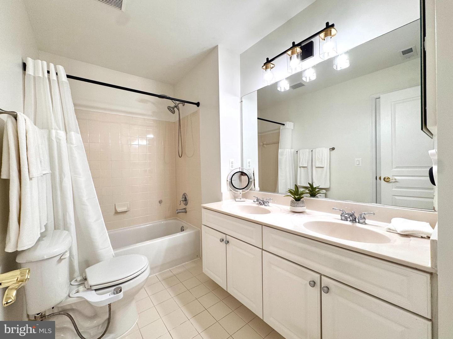 6253 SIBEL PL, ALEXANDRIA, Virginia 22310, 5 Bedrooms Bedrooms, ,4 BathroomsBathrooms,Residential,For sale,6253 SIBEL PL,VAFX2220530 MLS # VAFX2220530