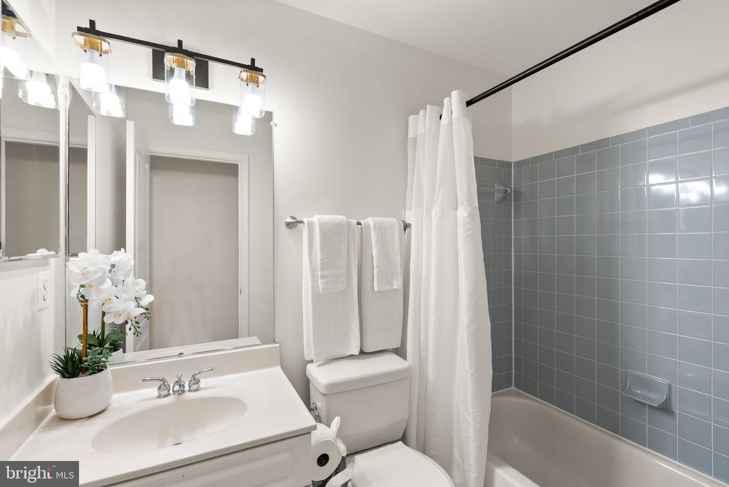6253 SIBEL PL, ALEXANDRIA, Virginia 22310, 5 Bedrooms Bedrooms, ,4 BathroomsBathrooms,Residential,For sale,6253 SIBEL PL,VAFX2220530 MLS # VAFX2220530