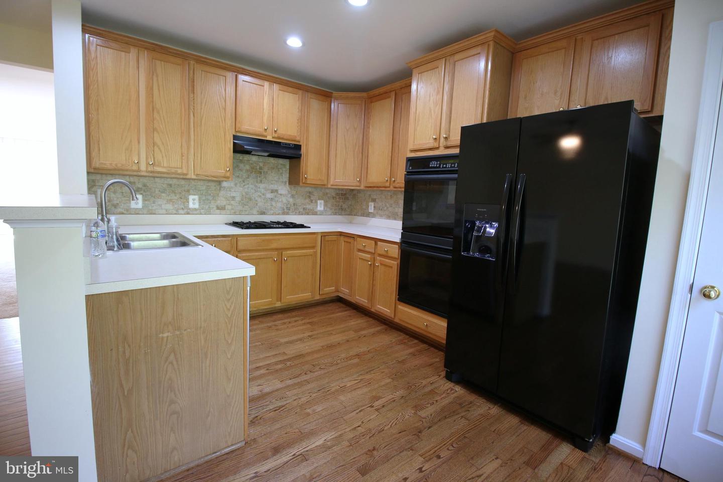 26071 NIMBLETON SQ, CHANTILLY, Virginia 20152, 3 Bedrooms Bedrooms, ,2 BathroomsBathrooms,Residential,For sale,26071 NIMBLETON SQ,VALO2088120 MLS # VALO2088120