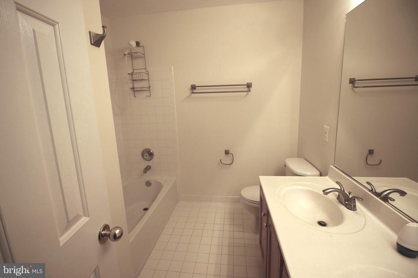 26071 NIMBLETON SQ, CHANTILLY, Virginia 20152, 3 Bedrooms Bedrooms, ,2 BathroomsBathrooms,Residential,For sale,26071 NIMBLETON SQ,VALO2088120 MLS # VALO2088120