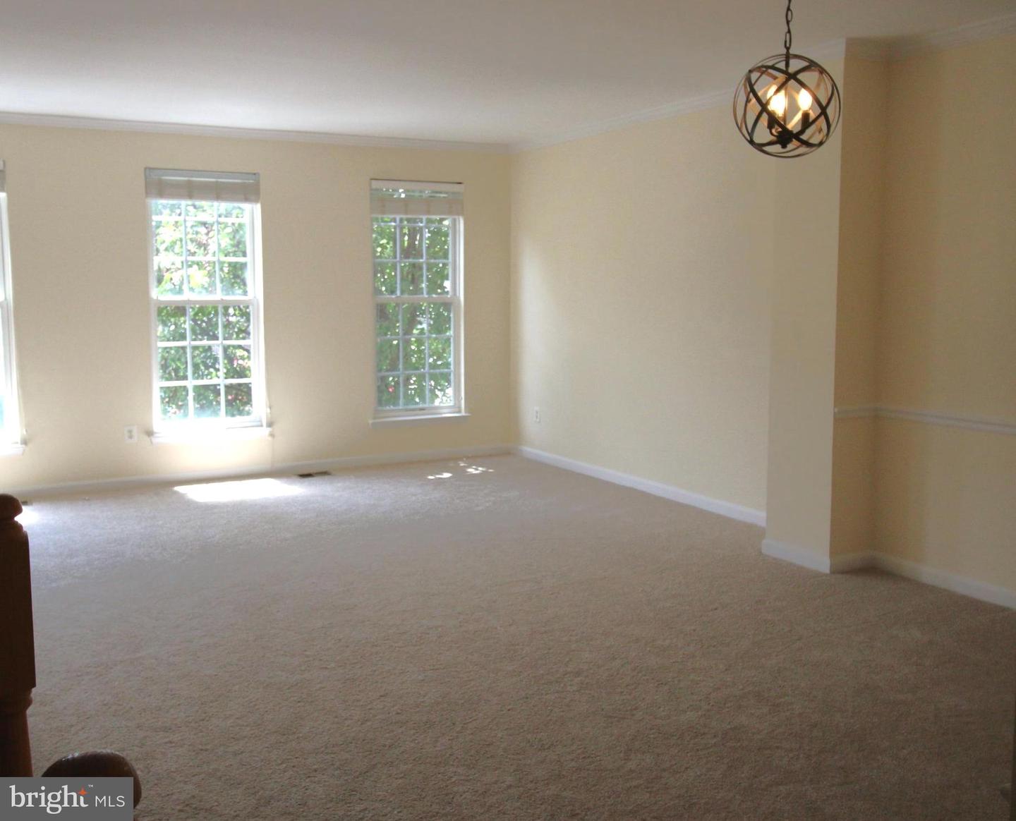 26071 NIMBLETON SQ, CHANTILLY, Virginia 20152, 3 Bedrooms Bedrooms, ,2 BathroomsBathrooms,Residential,For sale,26071 NIMBLETON SQ,VALO2088120 MLS # VALO2088120