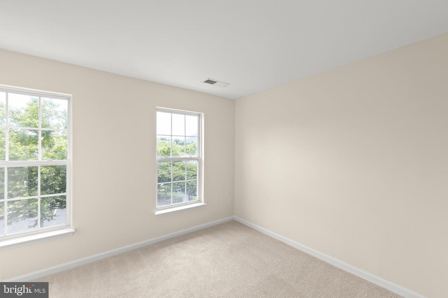 105 CANNON CT, STRASBURG, Virginia 22657, 4 Bedrooms Bedrooms, ,3 BathroomsBathrooms,Residential,For sale,105 CANNON CT,VASH2010892 MLS # VASH2010892