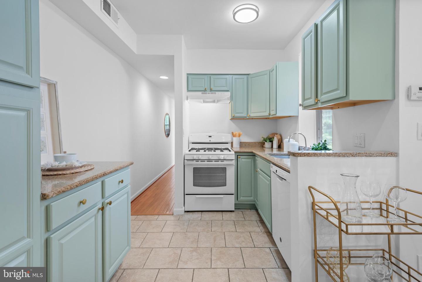 1773 SWANN ST NW, WASHINGTON, District Of Columbia 20009, 2 Bedrooms Bedrooms, ,2 BathroomsBathrooms,Residential,For sale,1773 SWANN ST NW,DCDC2194438 MLS # DCDC2194438