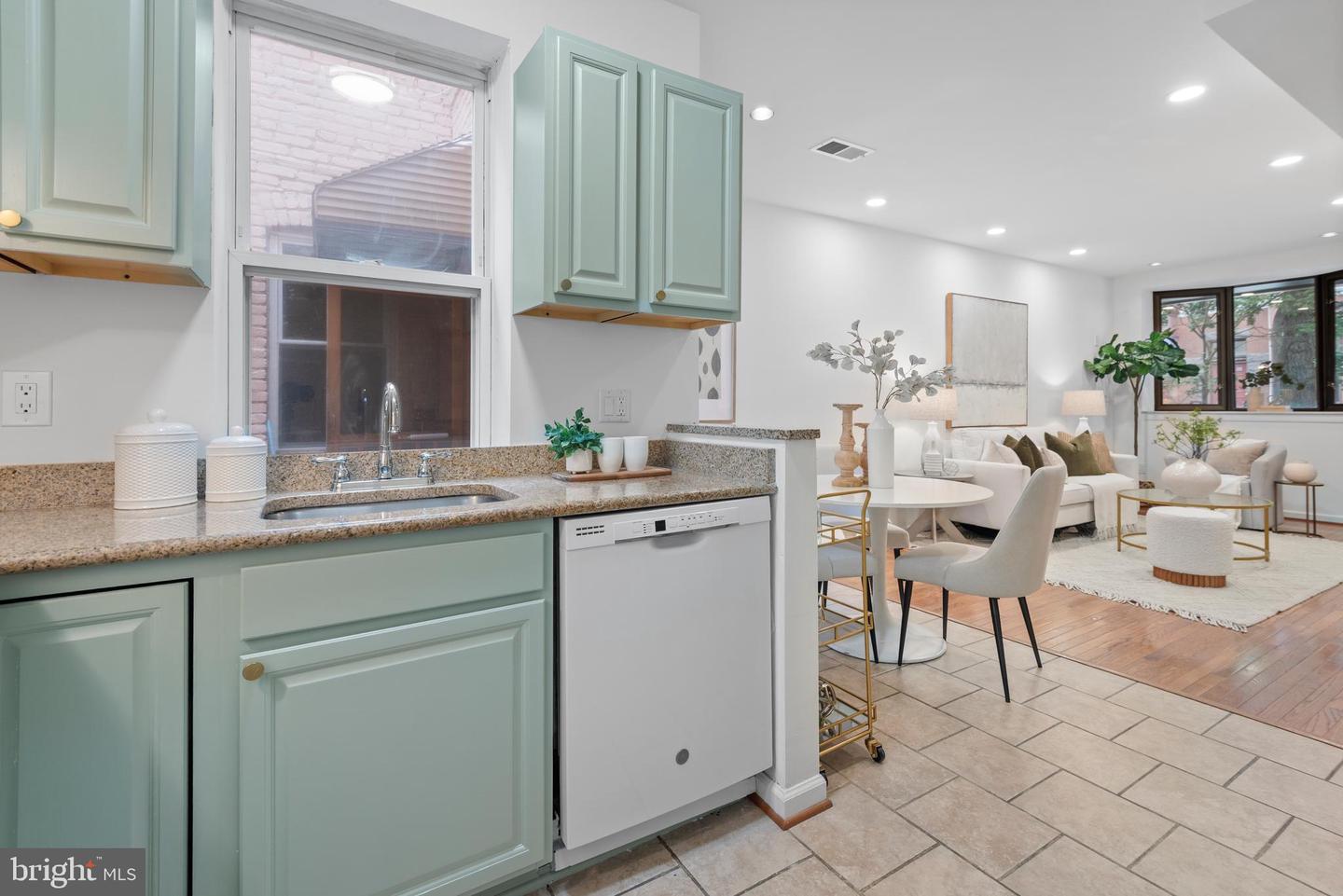 1773 SWANN ST NW, WASHINGTON, District Of Columbia 20009, 2 Bedrooms Bedrooms, ,2 BathroomsBathrooms,Residential,For sale,1773 SWANN ST NW,DCDC2194438 MLS # DCDC2194438