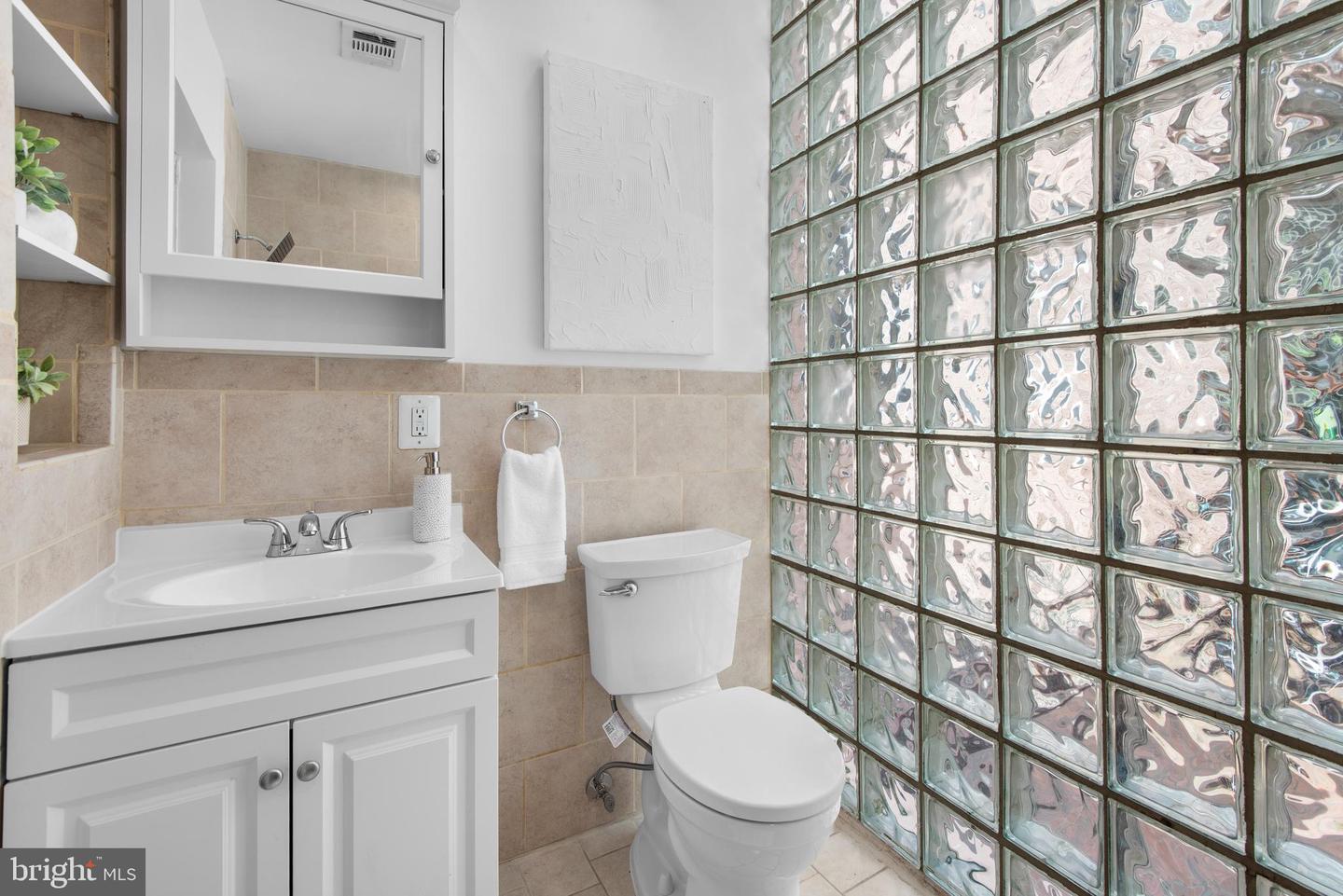 1773 SWANN ST NW, WASHINGTON, District Of Columbia 20009, 2 Bedrooms Bedrooms, ,2 BathroomsBathrooms,Residential,For sale,1773 SWANN ST NW,DCDC2194438 MLS # DCDC2194438