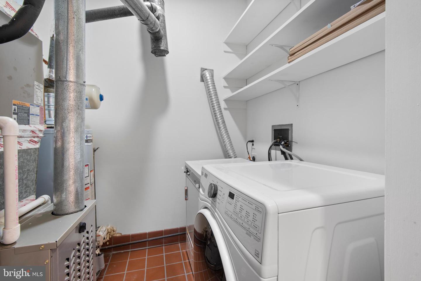 1773 SWANN ST NW, WASHINGTON, District Of Columbia 20009, 2 Bedrooms Bedrooms, ,2 BathroomsBathrooms,Residential,For sale,1773 SWANN ST NW,DCDC2194438 MLS # DCDC2194438