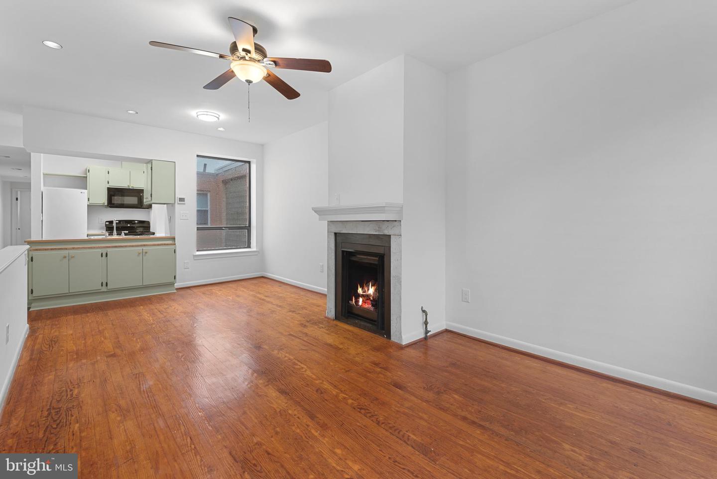 1773 SWANN ST NW, WASHINGTON, District Of Columbia 20009, 2 Bedrooms Bedrooms, ,2 BathroomsBathrooms,Residential,For sale,1773 SWANN ST NW,DCDC2194438 MLS # DCDC2194438