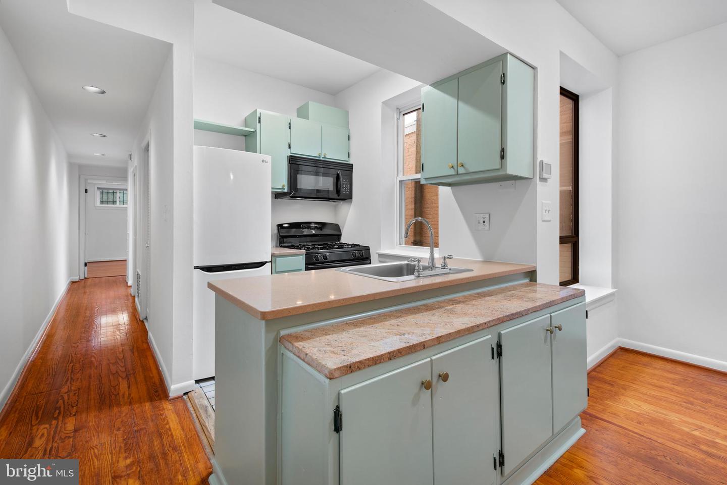 1773 SWANN ST NW, WASHINGTON, District Of Columbia 20009, 2 Bedrooms Bedrooms, ,2 BathroomsBathrooms,Residential,For sale,1773 SWANN ST NW,DCDC2194438 MLS # DCDC2194438