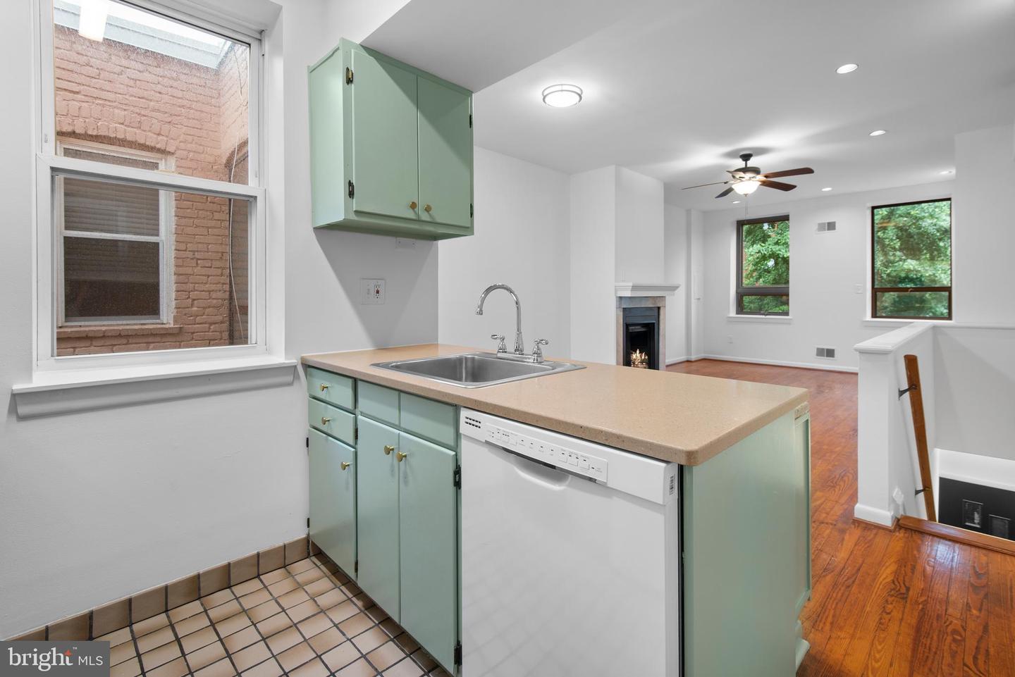 1773 SWANN ST NW, WASHINGTON, District Of Columbia 20009, 2 Bedrooms Bedrooms, ,2 BathroomsBathrooms,Residential,For sale,1773 SWANN ST NW,DCDC2194438 MLS # DCDC2194438