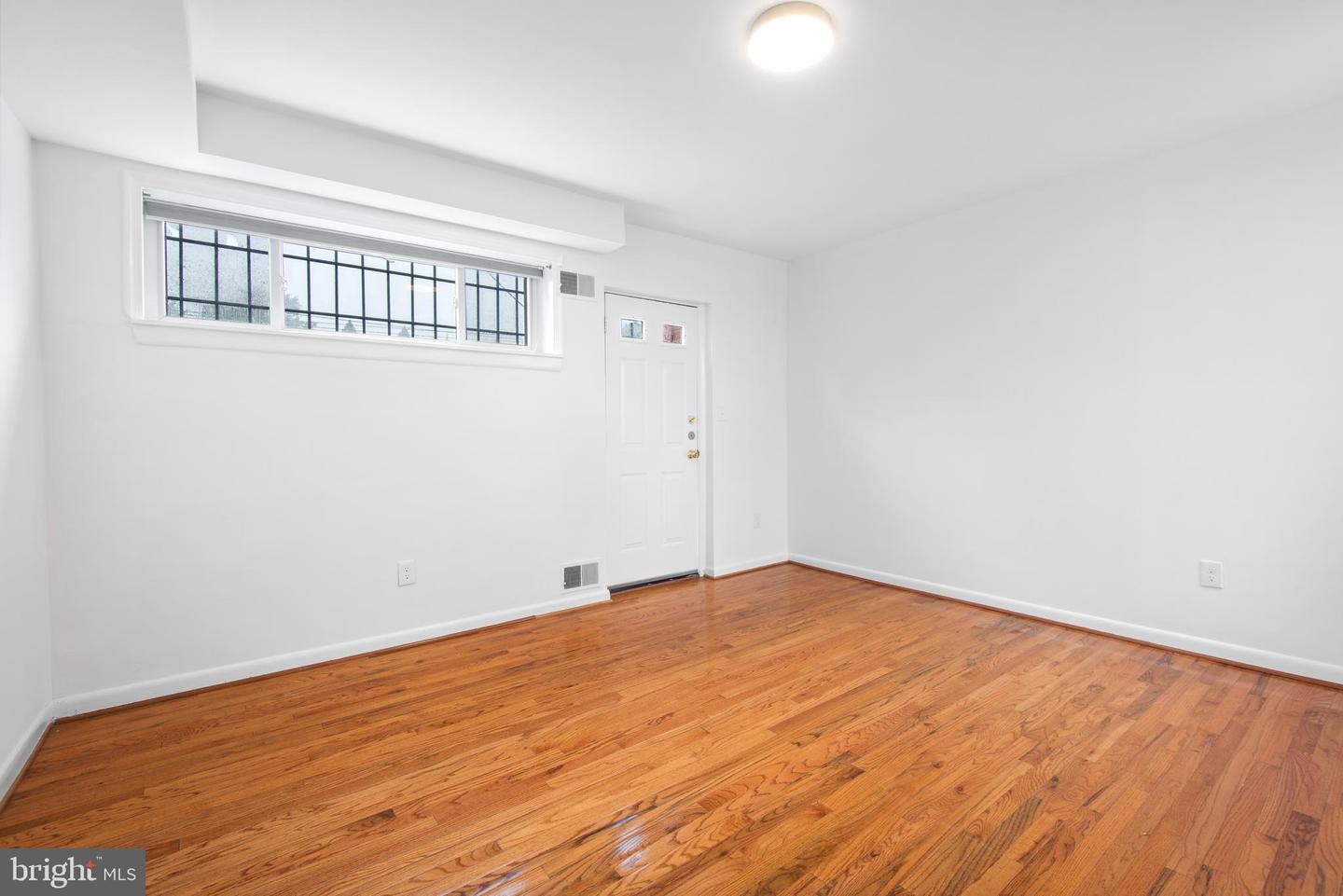 1773 SWANN ST NW, WASHINGTON, District Of Columbia 20009, 2 Bedrooms Bedrooms, ,2 BathroomsBathrooms,Residential,For sale,1773 SWANN ST NW,DCDC2194438 MLS # DCDC2194438