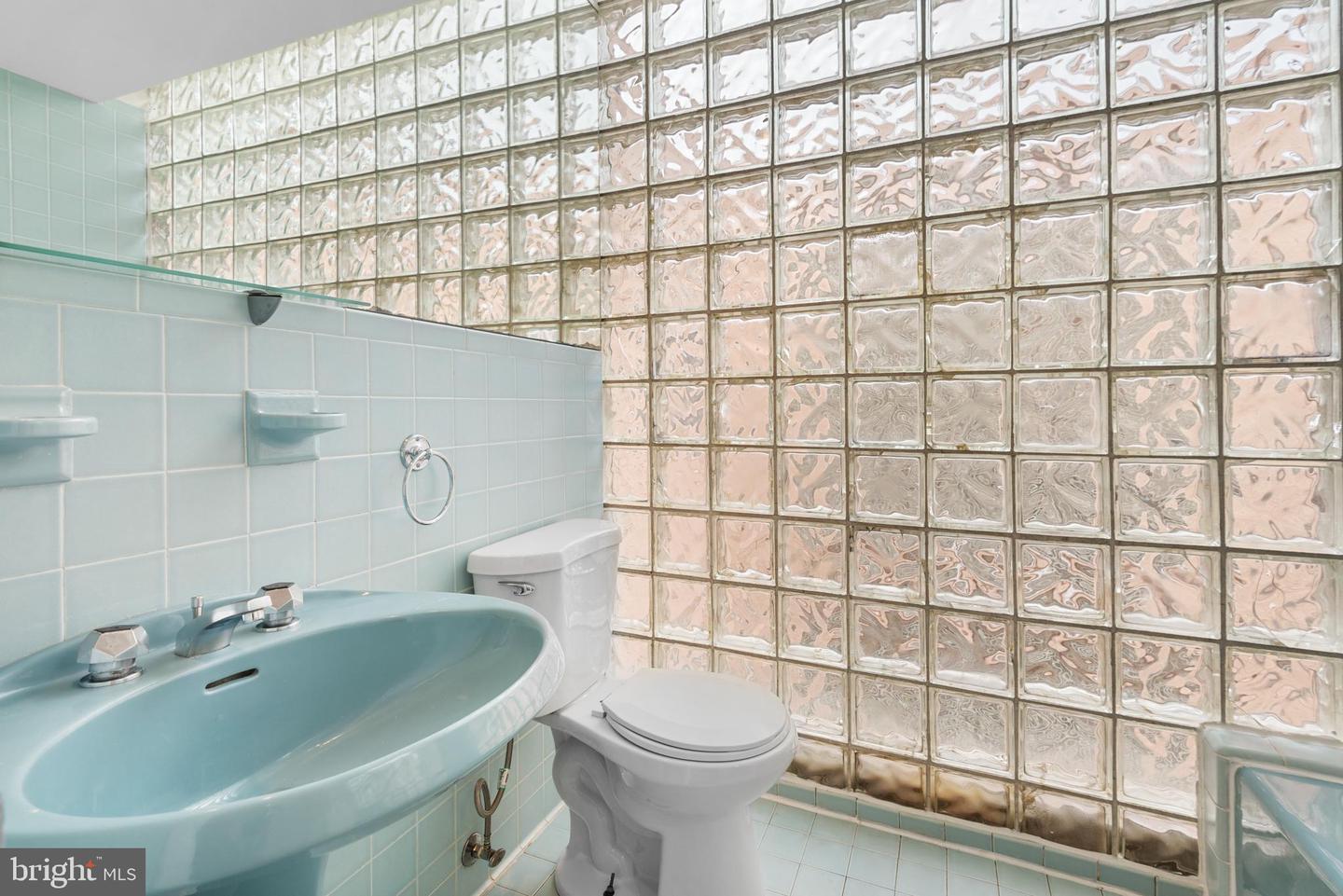 1773 SWANN ST NW, WASHINGTON, District Of Columbia 20009, 2 Bedrooms Bedrooms, ,2 BathroomsBathrooms,Residential,For sale,1773 SWANN ST NW,DCDC2194438 MLS # DCDC2194438