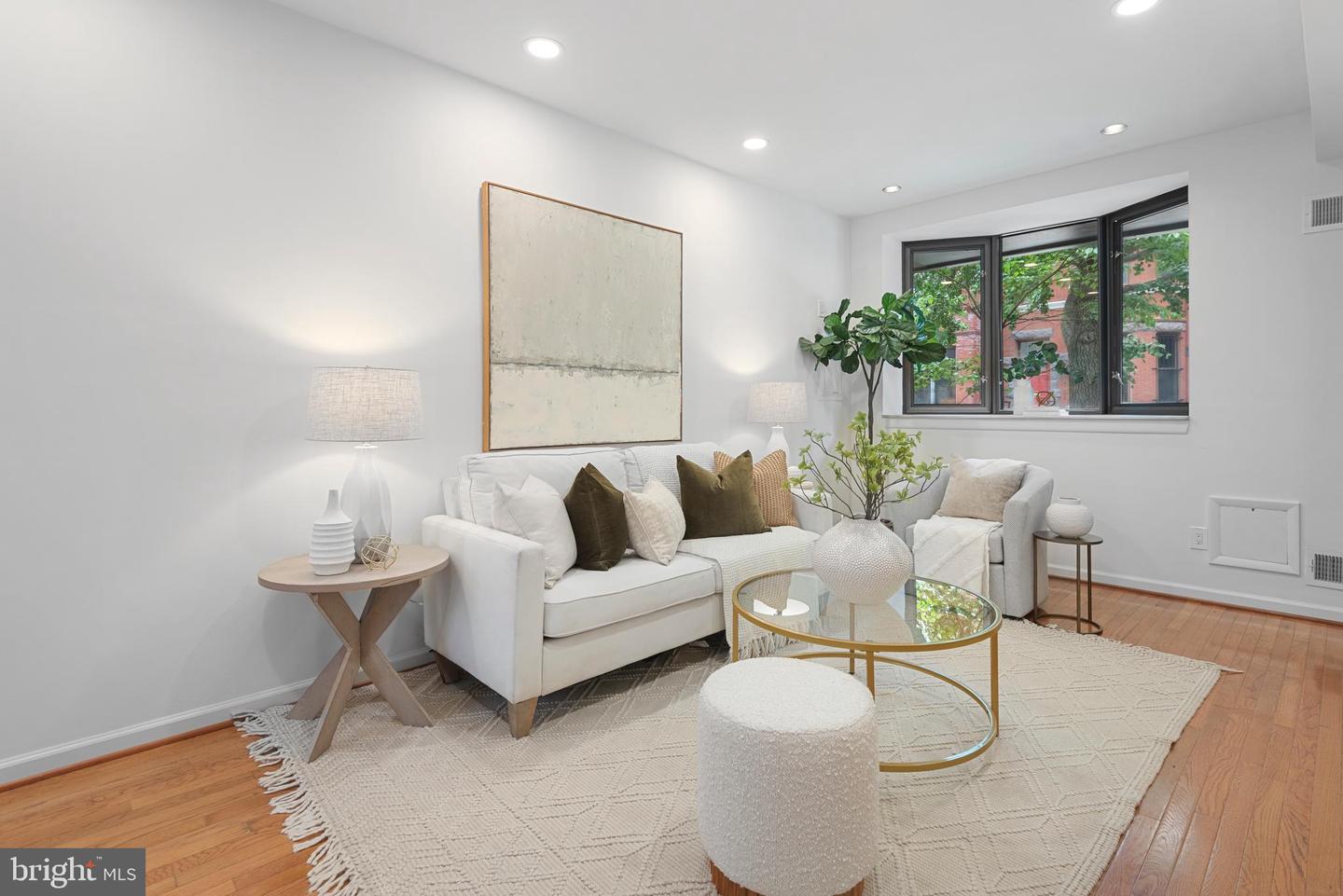 1773 SWANN ST NW, WASHINGTON, District Of Columbia 20009, 2 Bedrooms Bedrooms, ,2 BathroomsBathrooms,Residential,For sale,1773 SWANN ST NW,DCDC2194438 MLS # DCDC2194438