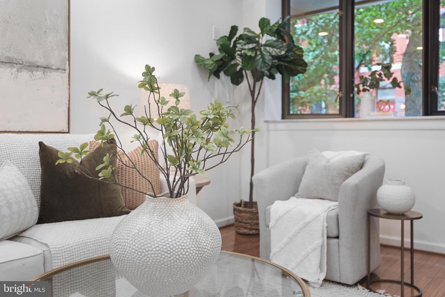 1773 SWANN ST NW, WASHINGTON, District Of Columbia 20009, 2 Bedrooms Bedrooms, ,2 BathroomsBathrooms,Residential,For sale,1773 SWANN ST NW,DCDC2194438 MLS # DCDC2194438