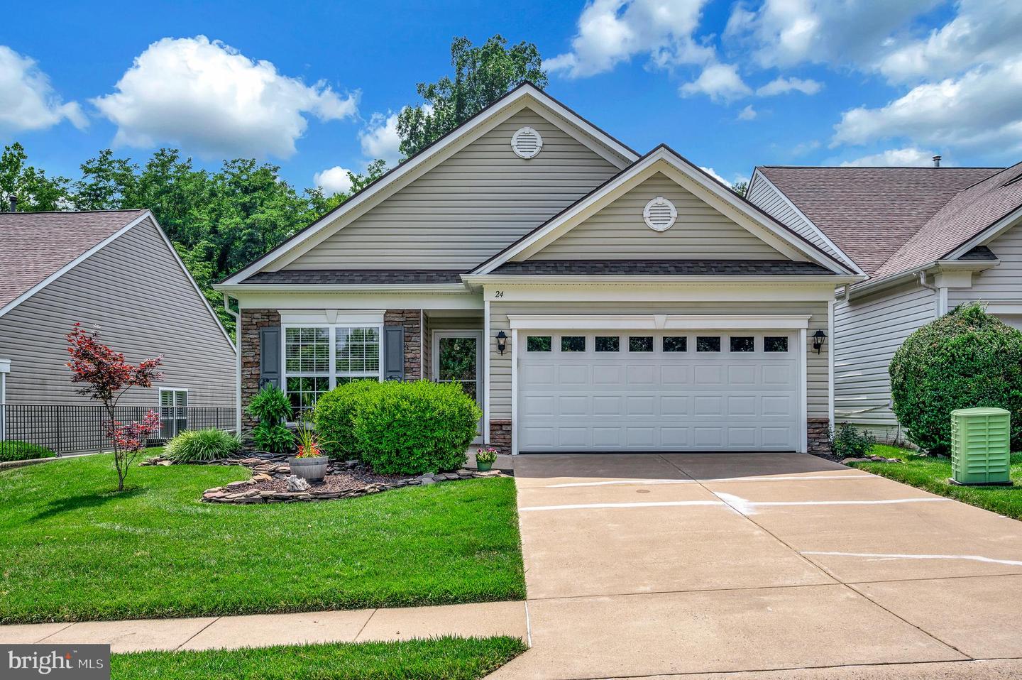 24 SMITHFIELD WAY, FREDERICKSBURG, Virginia 22406, 2 Bedrooms Bedrooms, ,2 BathroomsBathrooms,Residential,For sale,24 SMITHFIELD WAY,VAST2038770 MLS # VAST2038770