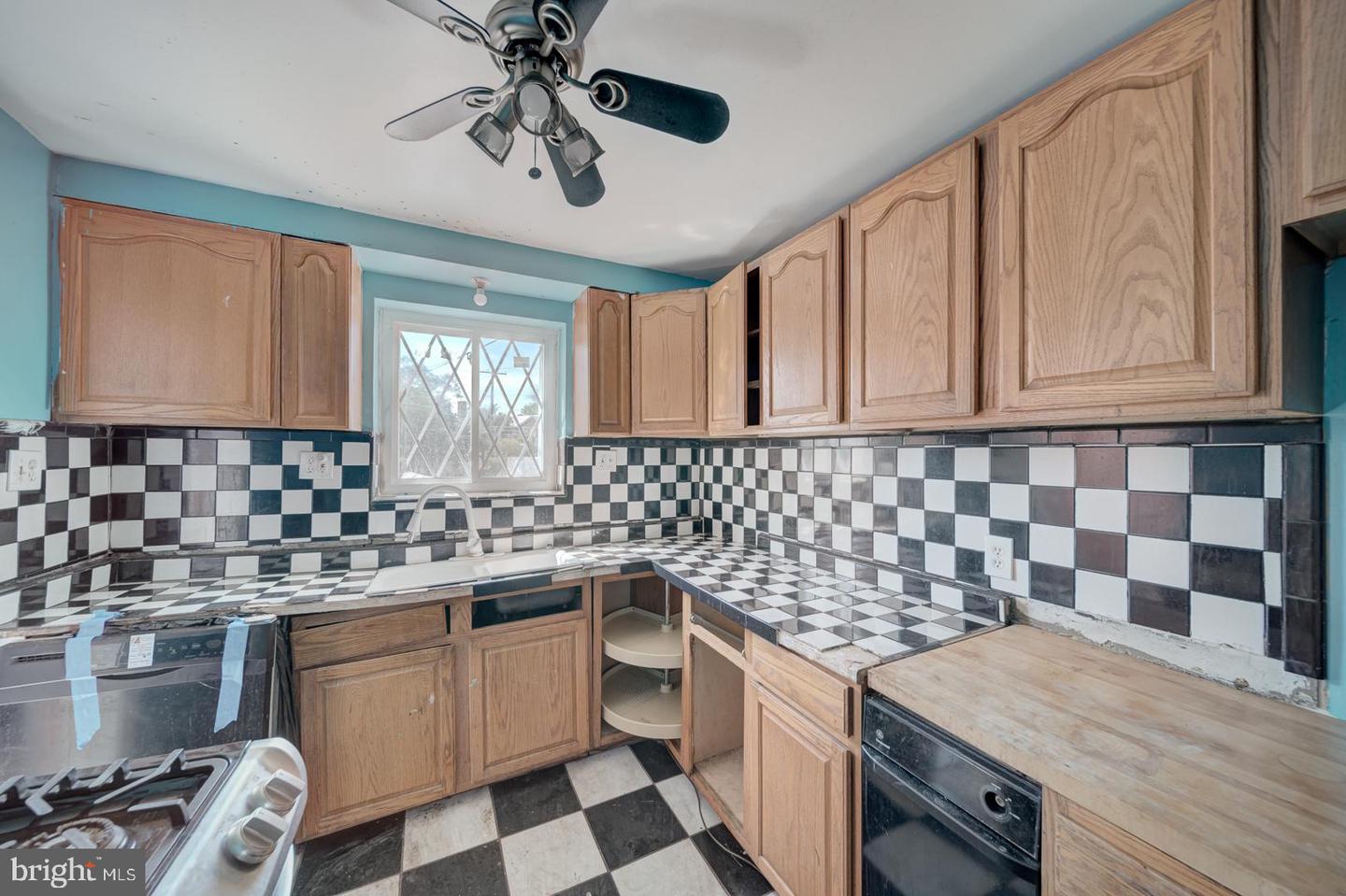 5128 NEW HAMPSHIRE AVE NW, WASHINGTON, District Of Columbia 20011, 3 Bedrooms Bedrooms, ,3 BathroomsBathrooms,Residential,For sale,5128 NEW HAMPSHIRE AVE NW,DCDC2200330 MLS # DCDC2200330