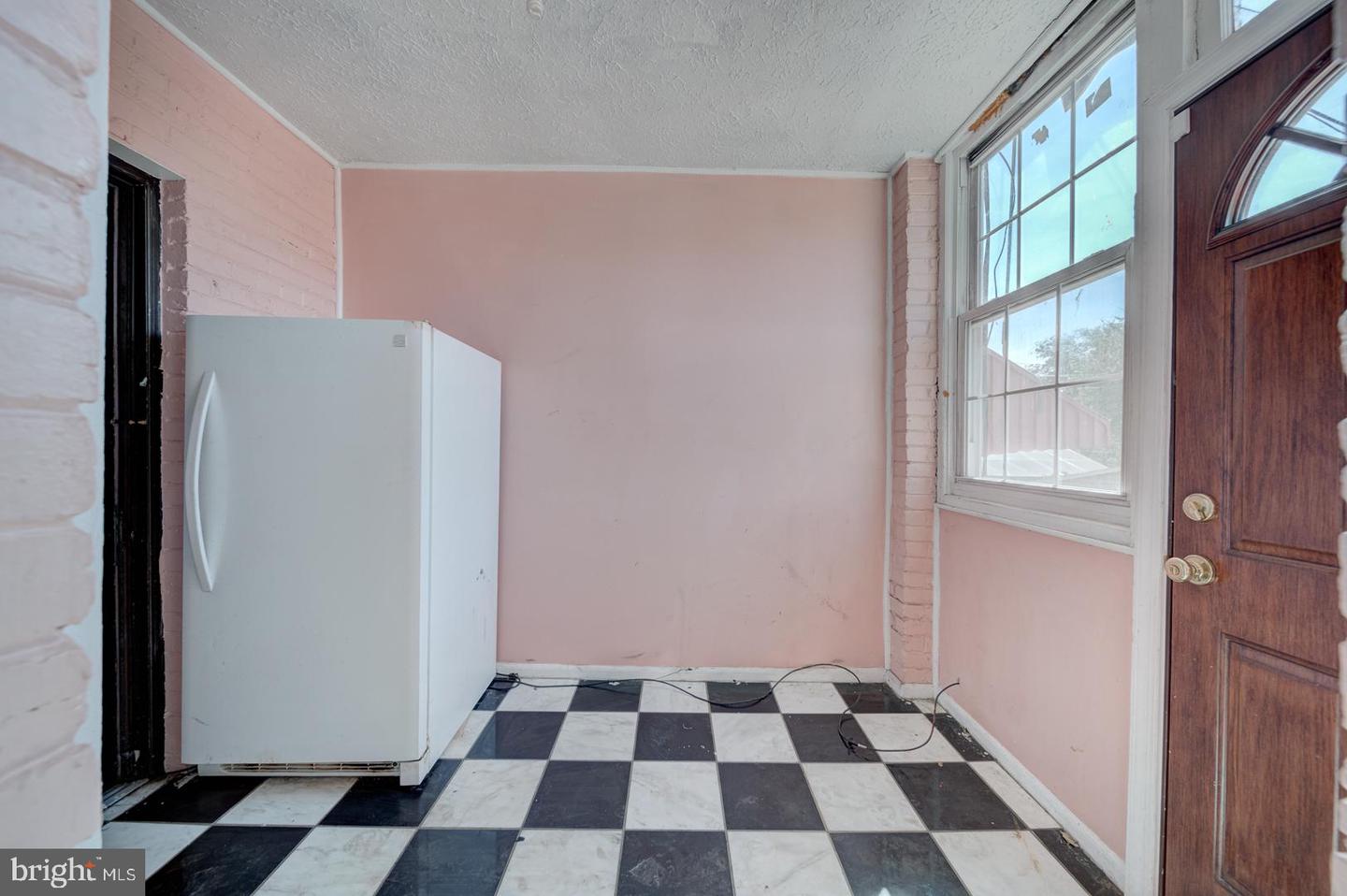 5128 NEW HAMPSHIRE AVE NW, WASHINGTON, District Of Columbia 20011, 3 Bedrooms Bedrooms, ,3 BathroomsBathrooms,Residential,For sale,5128 NEW HAMPSHIRE AVE NW,DCDC2200330 MLS # DCDC2200330