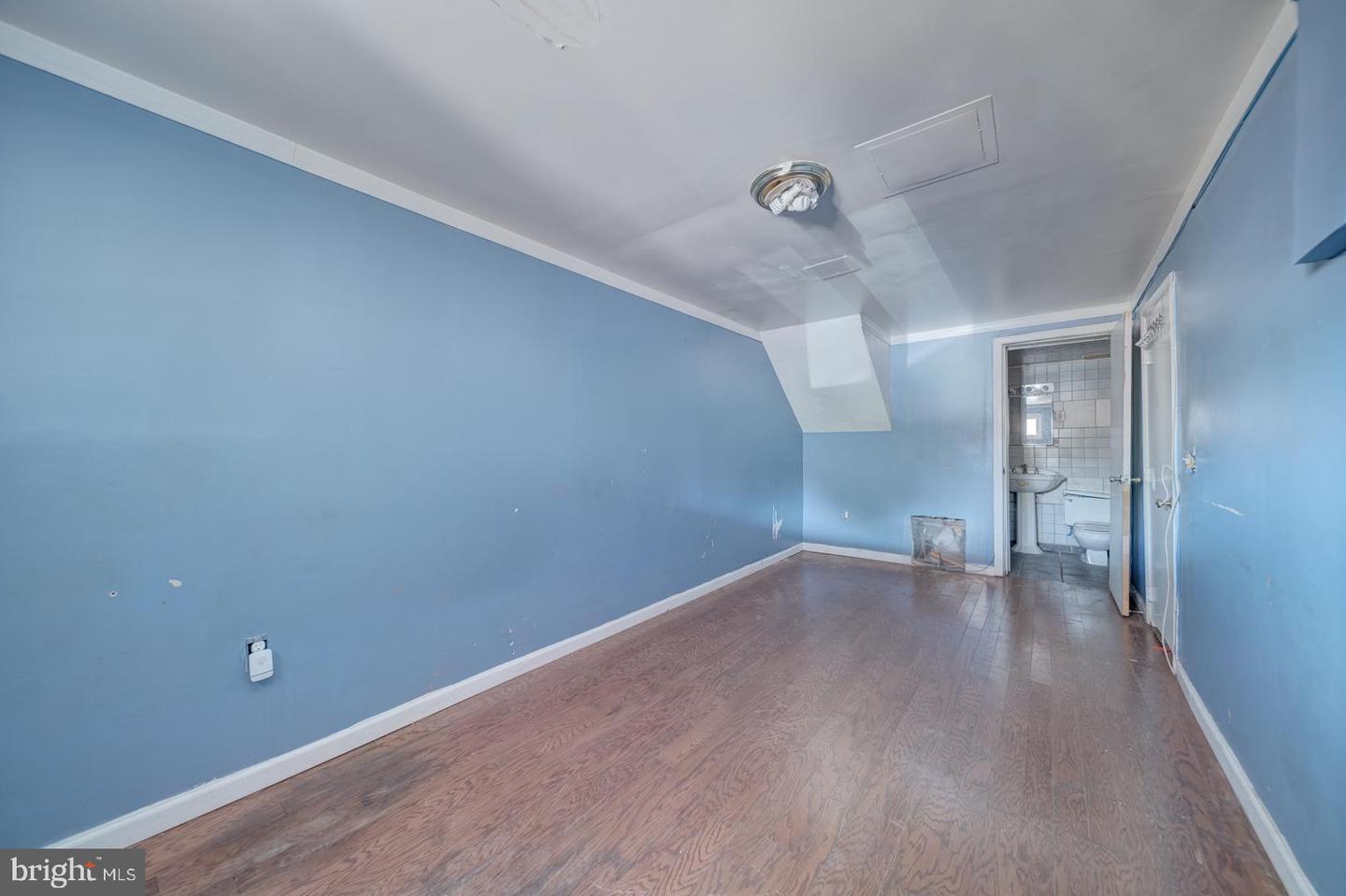 5128 NEW HAMPSHIRE AVE NW, WASHINGTON, District Of Columbia 20011, 3 Bedrooms Bedrooms, ,3 BathroomsBathrooms,Residential,For sale,5128 NEW HAMPSHIRE AVE NW,DCDC2200330 MLS # DCDC2200330