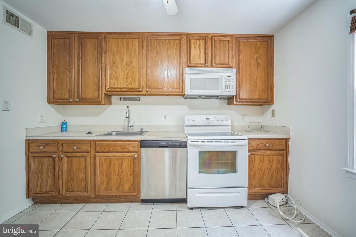 8361 LUCE CT, SPRINGFIELD, Virginia 22153, 3 Bedrooms Bedrooms, ,2 BathroomsBathrooms,Residential,For sale,8361 LUCE CT,VAFX2242594 MLS # VAFX2242594