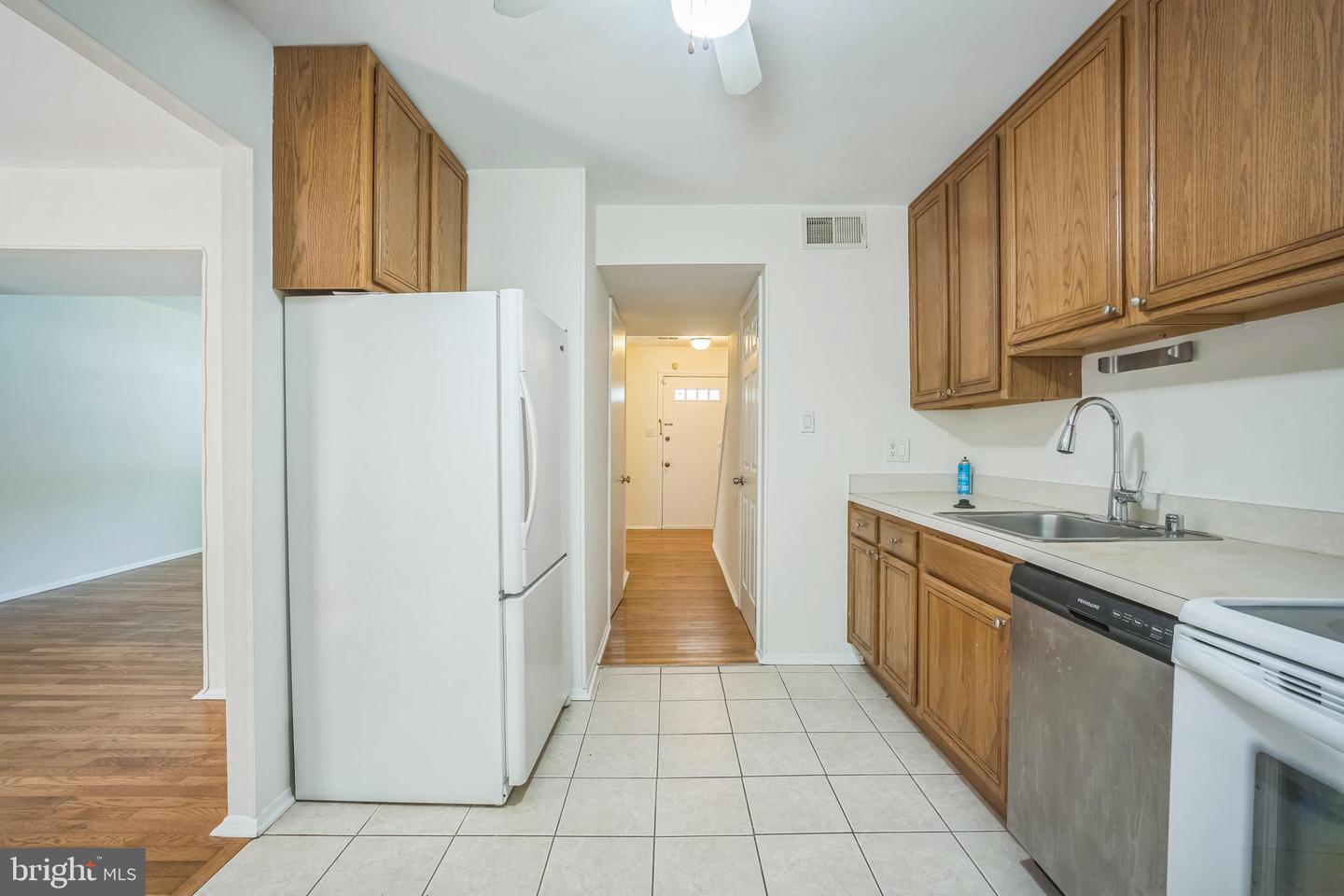 8361 LUCE CT, SPRINGFIELD, Virginia 22153, 3 Bedrooms Bedrooms, ,2 BathroomsBathrooms,Residential,For sale,8361 LUCE CT,VAFX2242594 MLS # VAFX2242594