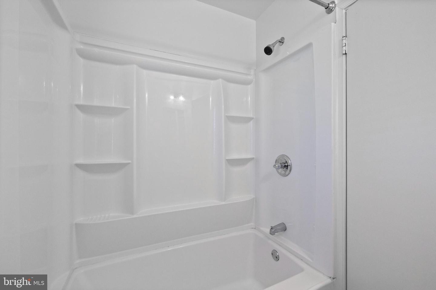 106 NORTH ST NE, LEESBURG, Virginia 20176, 3 Bedrooms Bedrooms, ,1 BathroomBathrooms,Residential,For sale,106 NORTH ST NE,VALO2097828 MLS # VALO2097828