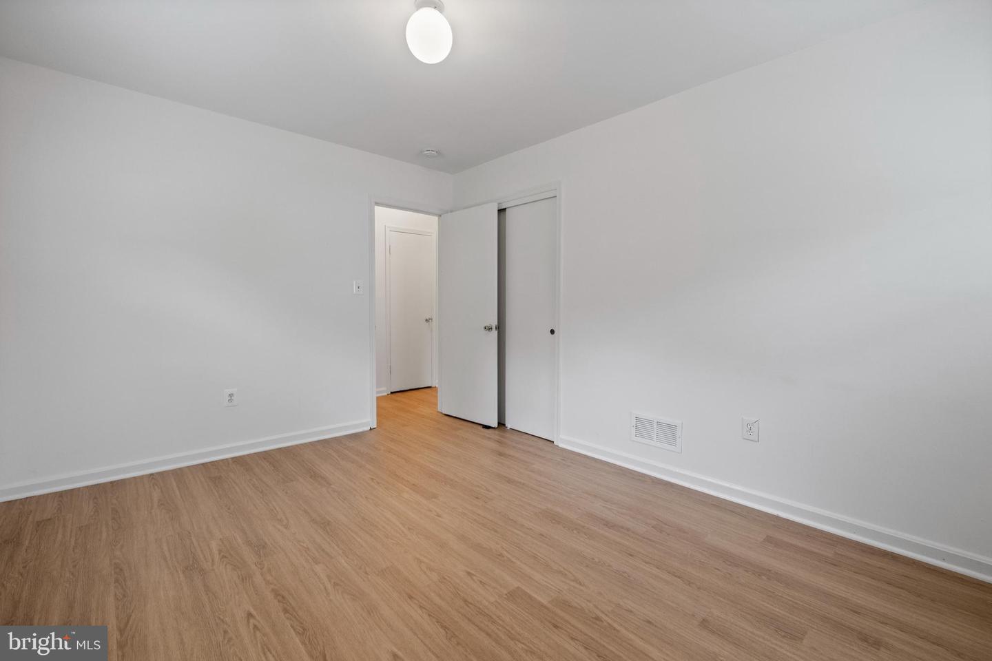 106 NORTH ST NE, LEESBURG, Virginia 20176, 3 Bedrooms Bedrooms, ,1 BathroomBathrooms,Residential,For sale,106 NORTH ST NE,VALO2097828 MLS # VALO2097828
