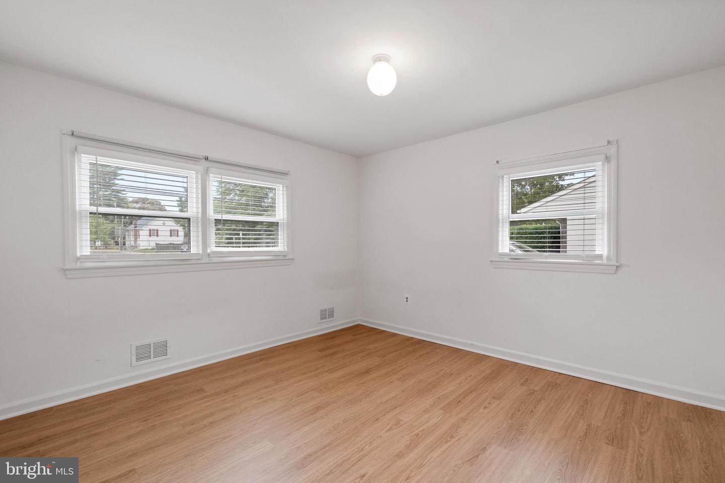 106 NORTH ST NE, LEESBURG, Virginia 20176, 3 Bedrooms Bedrooms, ,1 BathroomBathrooms,Residential,For sale,106 NORTH ST NE,VALO2097828 MLS # VALO2097828