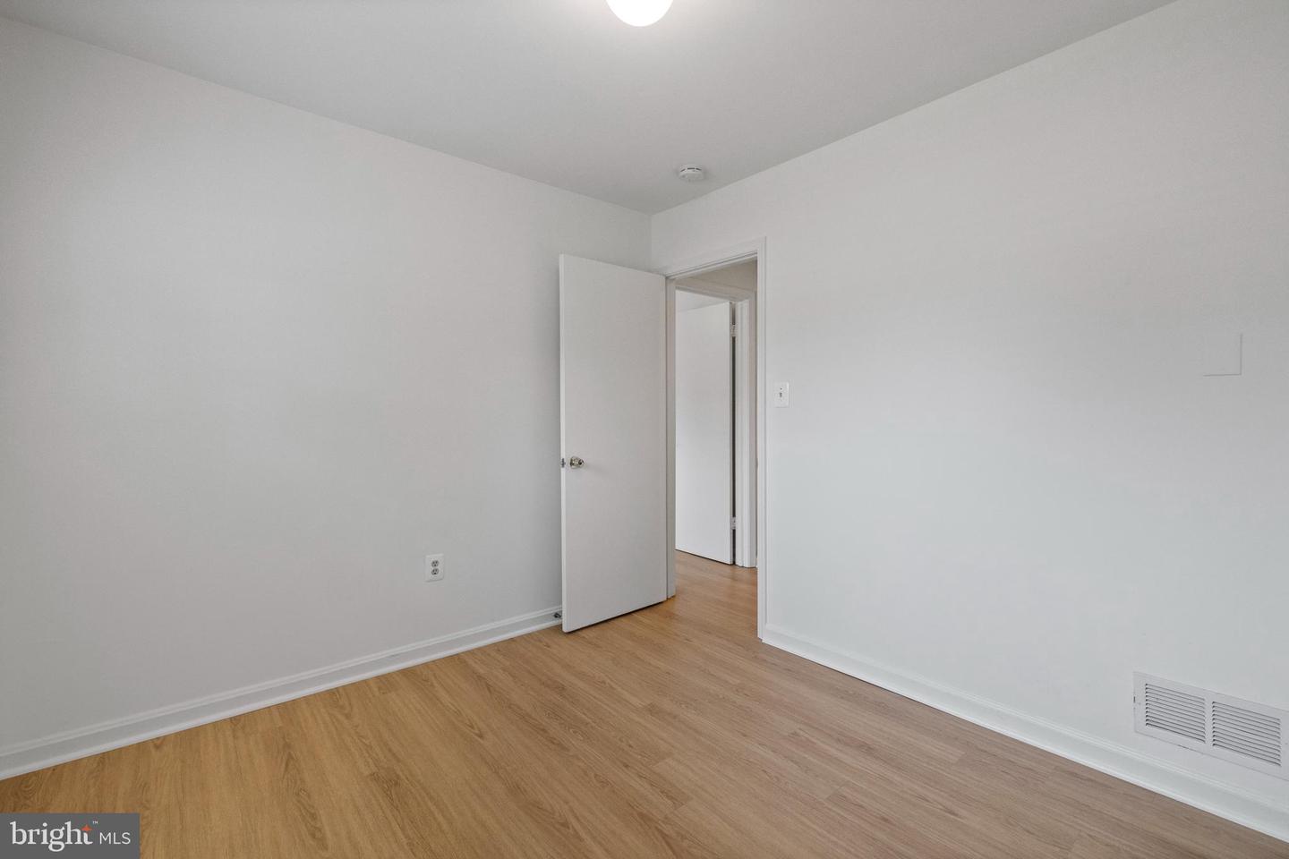 106 NORTH ST NE, LEESBURG, Virginia 20176, 3 Bedrooms Bedrooms, ,1 BathroomBathrooms,Residential,For sale,106 NORTH ST NE,VALO2097828 MLS # VALO2097828