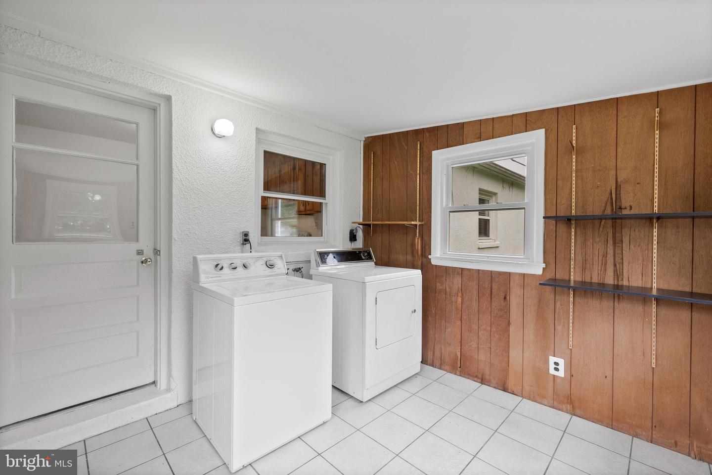 106 NORTH ST NE, LEESBURG, Virginia 20176, 3 Bedrooms Bedrooms, ,1 BathroomBathrooms,Residential,For sale,106 NORTH ST NE,VALO2097828 MLS # VALO2097828