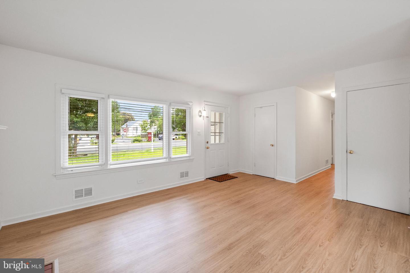 106 NORTH ST NE, LEESBURG, Virginia 20176, 3 Bedrooms Bedrooms, ,1 BathroomBathrooms,Residential,For sale,106 NORTH ST NE,VALO2097828 MLS # VALO2097828