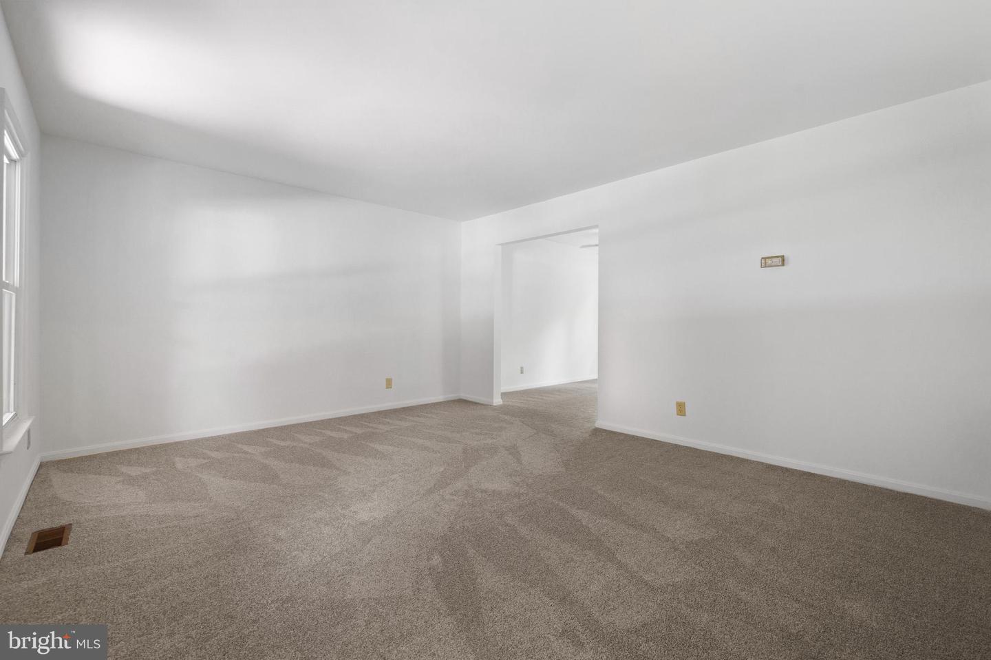 111 OAKLAWN RD, STAFFORD, Virginia 22554, 5 Bedrooms Bedrooms, ,2 BathroomsBathrooms,Residential,For sale,111 OAKLAWN RD,VAST2039444 MLS # VAST2039444