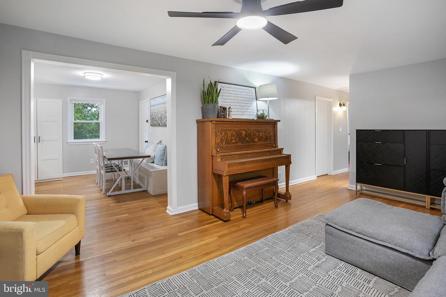 6001 KROY CT, SPRINGFIELD, Virginia 22150, 4 Bedrooms Bedrooms, ,2 BathroomsBathrooms,Residential,For sale,6001 KROY CT,VAFX2245354 MLS # VAFX2245354