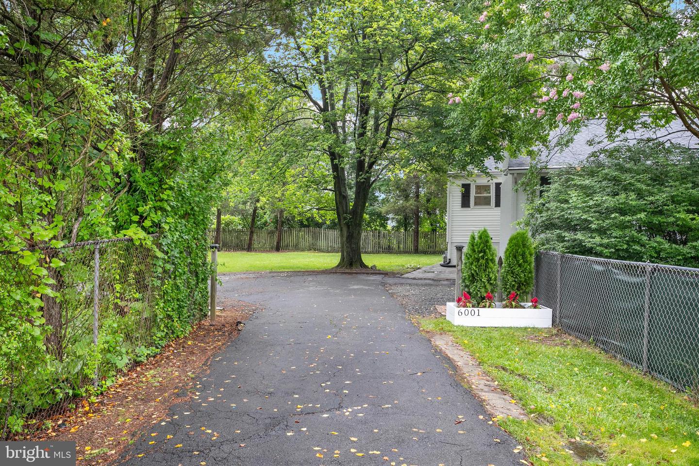 6001 KROY CT, SPRINGFIELD, Virginia 22150, 4 Bedrooms Bedrooms, ,2 BathroomsBathrooms,Residential,For sale,6001 KROY CT,VAFX2245354 MLS # VAFX2245354