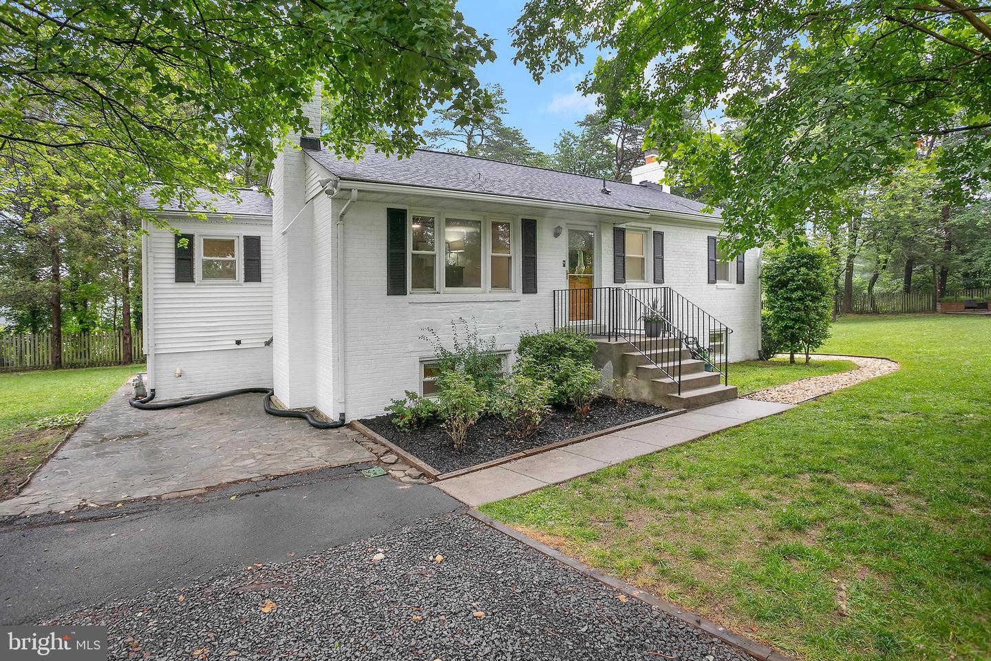 6001 KROY CT, SPRINGFIELD, Virginia 22150, 4 Bedrooms Bedrooms, ,2 BathroomsBathrooms,Residential,For sale,6001 KROY CT,VAFX2245354 MLS # VAFX2245354