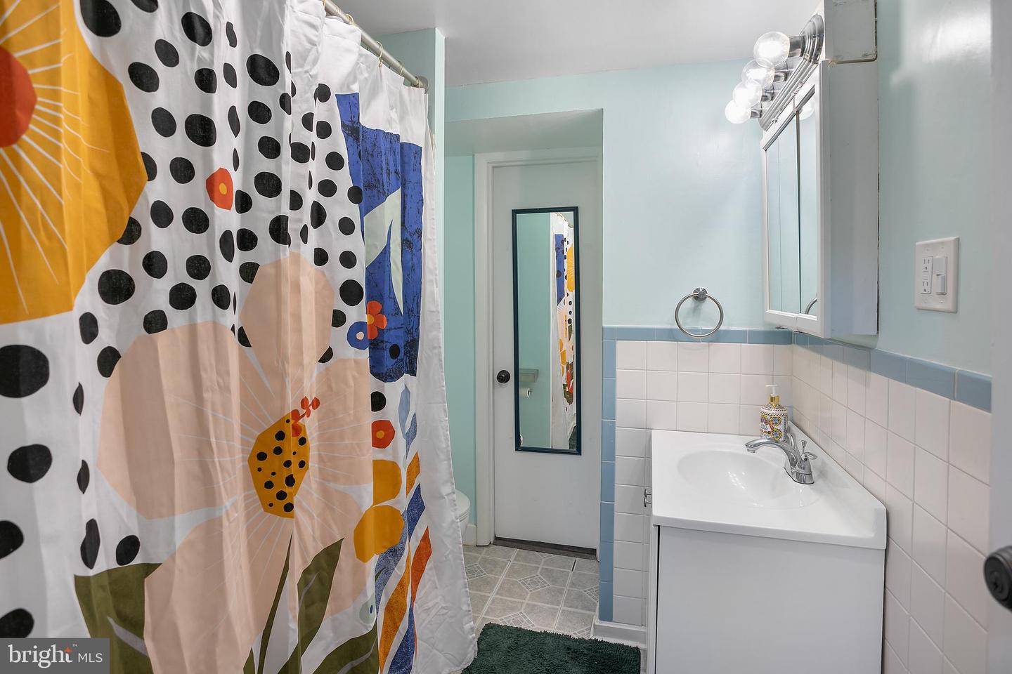 6001 KROY CT, SPRINGFIELD, Virginia 22150, 4 Bedrooms Bedrooms, ,2 BathroomsBathrooms,Residential,For sale,6001 KROY CT,VAFX2245354 MLS # VAFX2245354