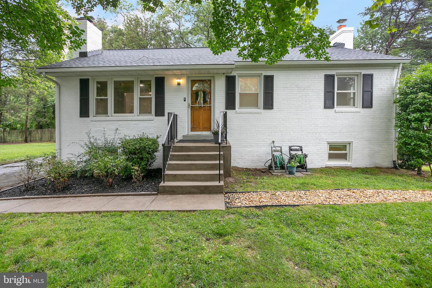 6001 KROY CT, SPRINGFIELD, Virginia 22150, 4 Bedrooms Bedrooms, ,2 BathroomsBathrooms,Residential,For sale,6001 KROY CT,VAFX2245354 MLS # VAFX2245354