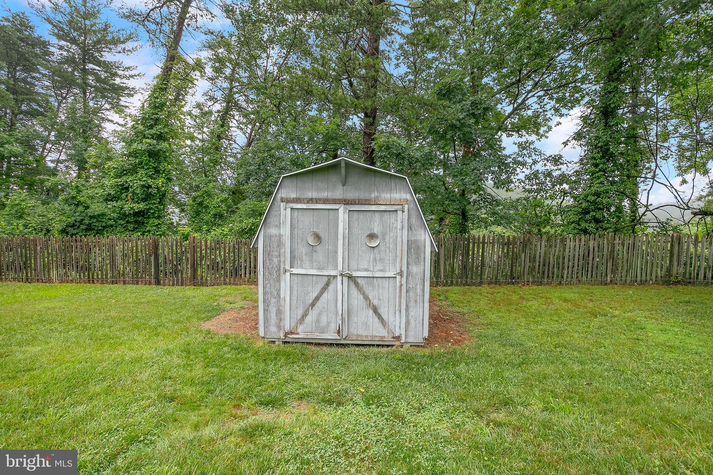6001 KROY CT, SPRINGFIELD, Virginia 22150, 4 Bedrooms Bedrooms, ,2 BathroomsBathrooms,Residential,For sale,6001 KROY CT,VAFX2245354 MLS # VAFX2245354