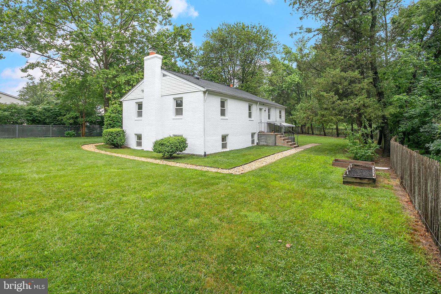 6001 KROY CT, SPRINGFIELD, Virginia 22150, 4 Bedrooms Bedrooms, ,2 BathroomsBathrooms,Residential,For sale,6001 KROY CT,VAFX2245354 MLS # VAFX2245354