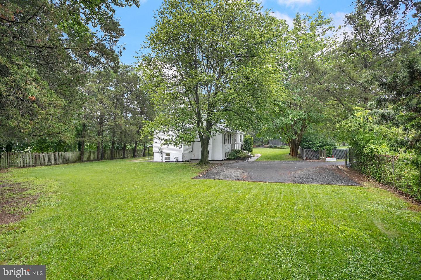6001 KROY CT, SPRINGFIELD, Virginia 22150, 4 Bedrooms Bedrooms, ,2 BathroomsBathrooms,Residential,For sale,6001 KROY CT,VAFX2245354 MLS # VAFX2245354