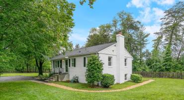 6001 KROY CT, SPRINGFIELD, Virginia 22150, 4 Bedrooms Bedrooms, ,2 BathroomsBathrooms,Residential,For sale,6001 KROY CT,VAFX2245354 MLS # VAFX2245354